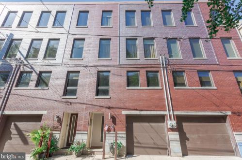 1026 Leithgow St, Philadelphia PA 19123-1421 exterior