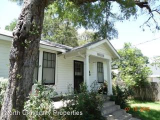 3206 Grooms St, Austin TX  78705-2418 exterior