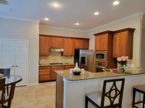 10206 Dover Fls Ct, Humble TX 77338-2844 exterior