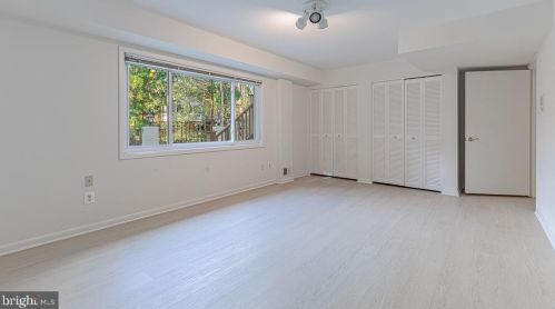 1515 Highwood Dr, Mc Lean VA  22101-5800 exterior