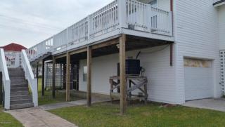 702 Trade Winds Dr, Sneads Ferry NC  28460-8237 exterior