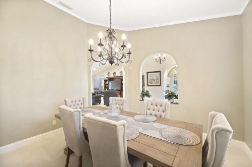 1292 Bent Pine Cv, Fort Pierce FL 34986-2102 exterior