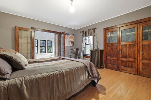 3019 Smt Ave, Milwaukee WI 53211-3463 exterior