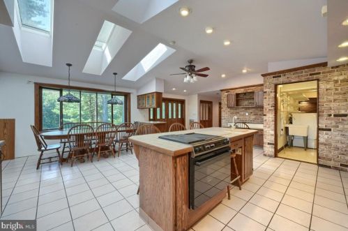 752 Nyes Rd, Hummelstown PA 17036-8688 exterior