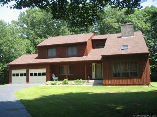 97 Ford Rd, New Haven, CT 06525-1733