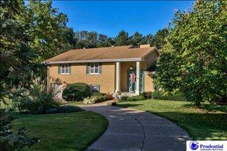 430 90th St, Omaha, NE 68114-5110