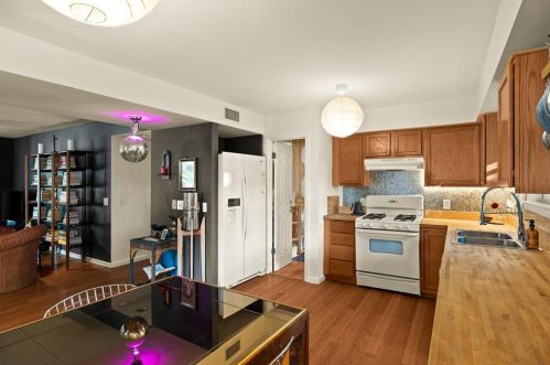 1121 Delano St, Austin TX 78721 exterior