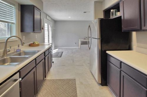 402 Cedar Chase Cir, Atlanta GA 30324-4294 exterior