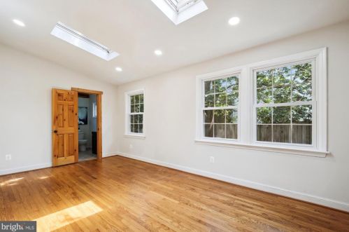 3432 Memorial St, Alexandria VA 22306-1548 exterior