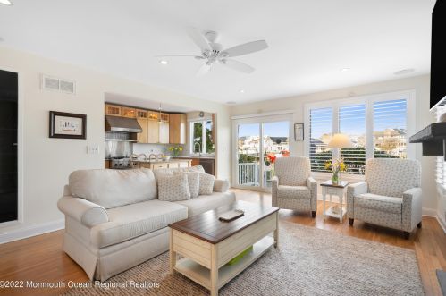 1666 End Dr, Point Pleasant Beach NJ 08742-5143 exterior