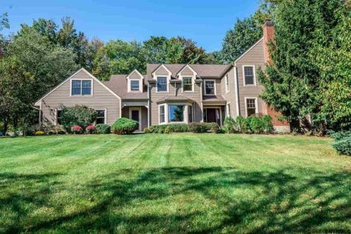 41 Dublin Dr, Schenectady, NY 12309-1442