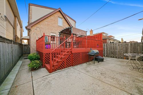 6129 Mcvicker Ave, Chicago IL 60638-4325 exterior