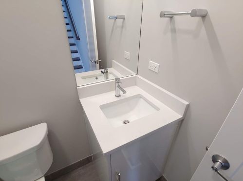 2553 Hillock Ave, Chicago IL 60608-5736 exterior