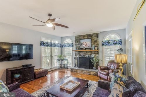 13606 Mt Prospect Dr, Rockville MD 20850-3510 exterior