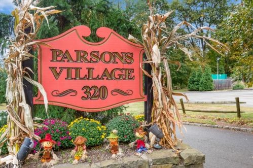 320 South St, Morristown NJ 07960-6076 exterior