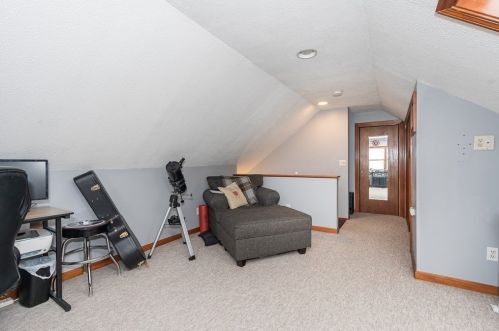 200 Island Pond Rd, Springfield MA 01118-1034 exterior