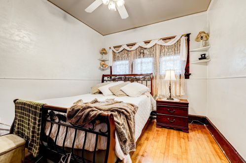 3264 41, Milwaukee WI 53215-4029 exterior