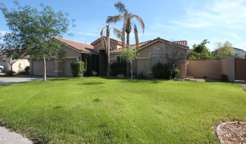 527 Roanoke St, Gilbert, AZ 85296-9516