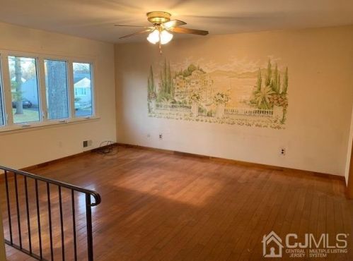 1470 Greenwood Dr, Piscataway NJ 08854-2039 exterior