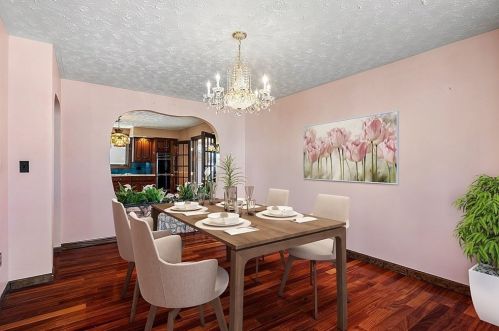 6 Walker Rd, Peabody MA 01960-5421 exterior