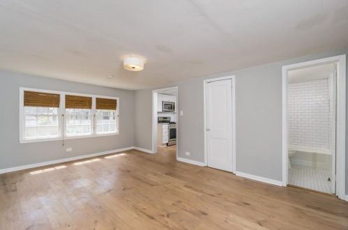 1831 Lyle Ave, Atlanta GA  30337-1204 exterior