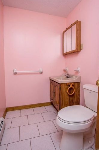 16 Attawaugan Xing Rd, Killingly CT 06241-1602 exterior