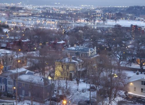 291 7th St, Saint Paul MN  55102-2426 exterior