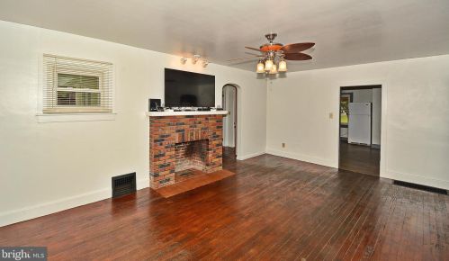 1214 Walnut St, Hanover PA 17331-1529 exterior