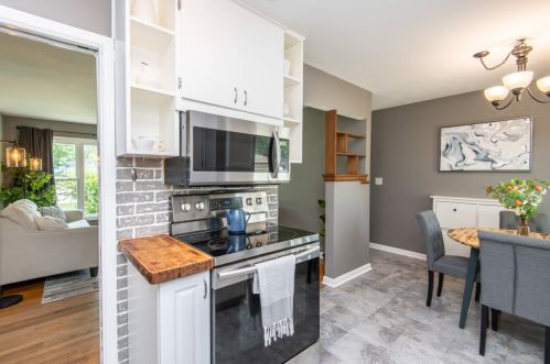 5222 Terry Ave, Milwaukee WI 53223-3066 exterior