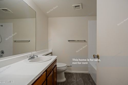 2233 47 Dr, Phoenix AZ 85031-1407 exterior