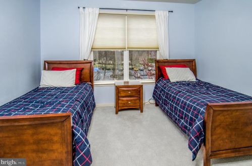 537 Masterson Ct, Trenton NJ 08618-1448 exterior