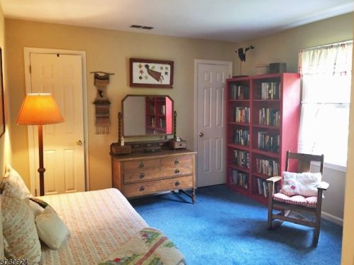 100 Carriage Ln, Fredon NJ 07860-1930 exterior