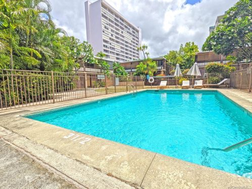 1700 Makiki St, Honolulu HI 96822-4488 exterior