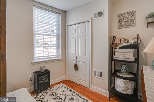 104 Ellsworth St, Philadelphia PA 19147-4606 exterior