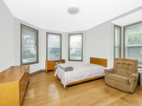 443 4 St, Mount Vernon NY 10550-4141 exterior