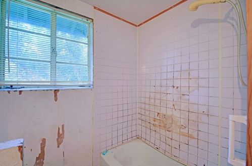 1300 August Dr, Austin TX 78753-2909 exterior