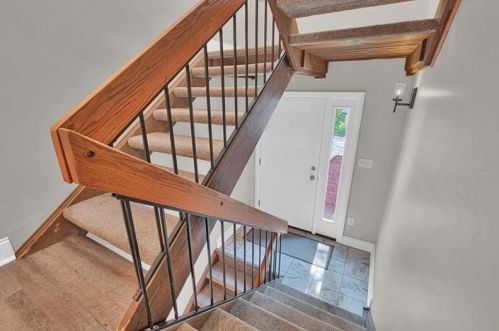 24 Maple Ct, Pittsburgh, PA 15237-2629