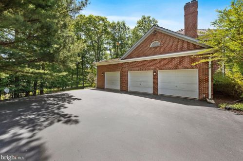 10028 Avenel Farm Dr, Rockville MD  20854-5412 exterior