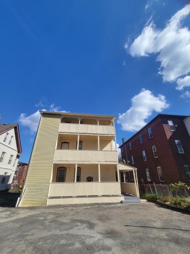 101 Babcock St, Hartford CT 06106-1303 exterior