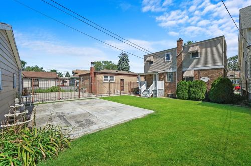 8830 Winchester Ave, Chicago IL  60620-5447 exterior