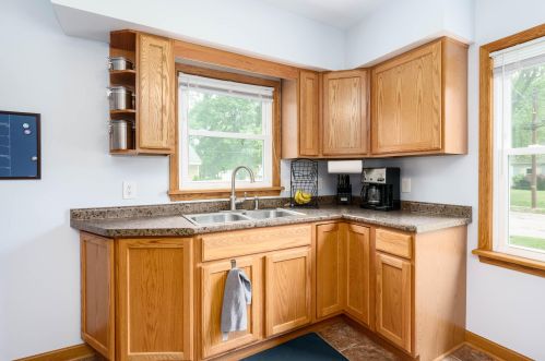 829 Parchmount Ave, Kalamazoo MI 49004-2055 exterior