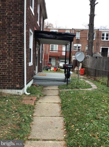 2790 Constitution Rd, Camden NJ 08104-2985 exterior