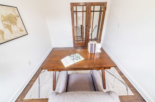 7225 Bennett Ave, Chicago IL  60649-2905 exterior