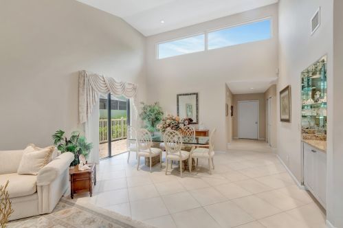 22 Hampshire Ln, Boynton Beach FL 33436-7414 exterior