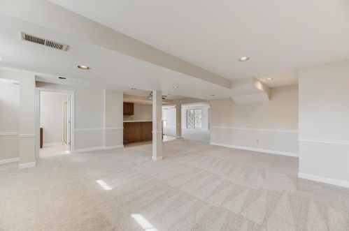 915 Delvin Dr, Saint Louis MO 63141-8830 exterior