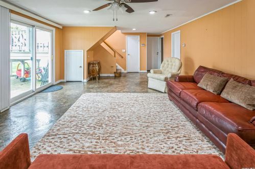 722 Eagle Dr, Valley Stream NY  11581-3540 exterior