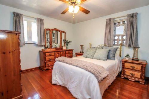 432 Augusta St, Pittsburgh PA 15211-1108 exterior