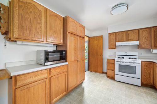 1821 Alma Dr, Joliet IL 60403-2303 exterior