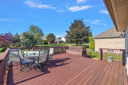 21855 Town Gate Dr, Macomb Township MI 48044-3791 exterior