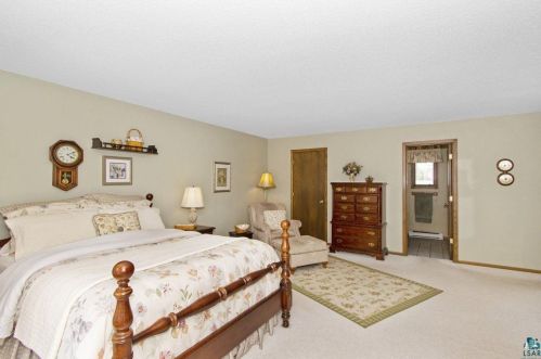 1010 Timberline Ln, Duluth MN 55811-4450 exterior